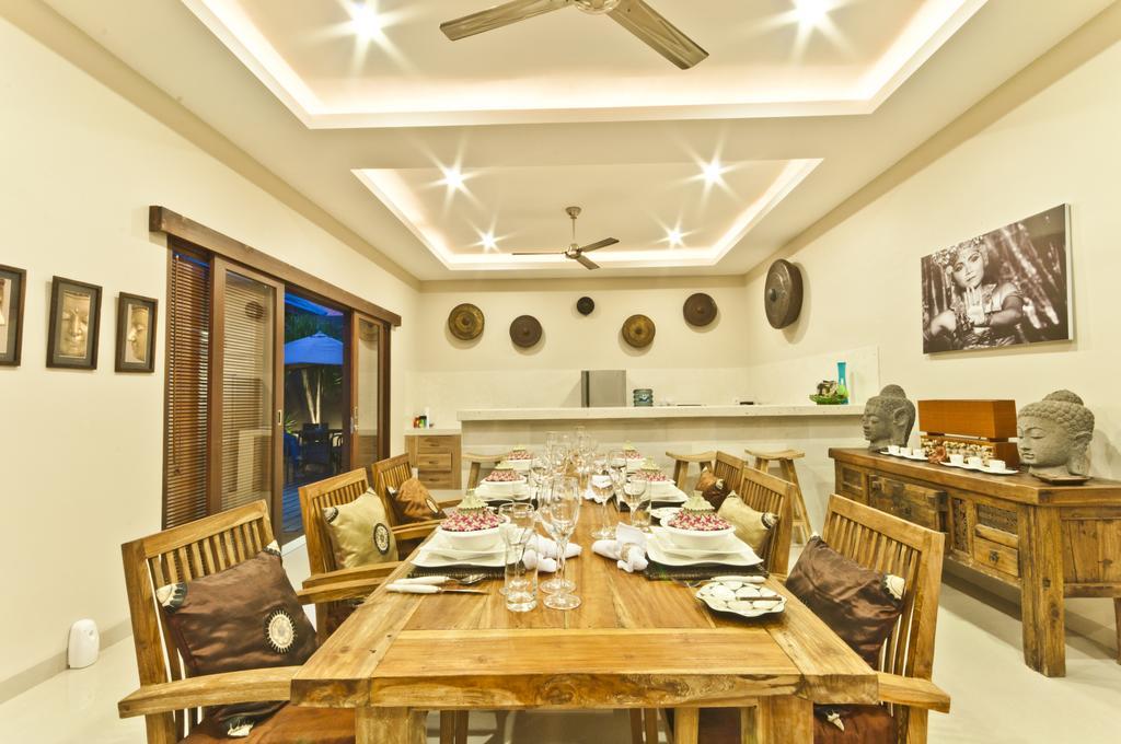 Villa Gayatri Seminyak Quarto foto