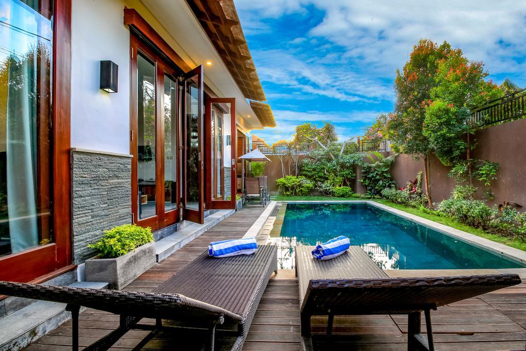 Villa Gayatri Seminyak Exterior foto