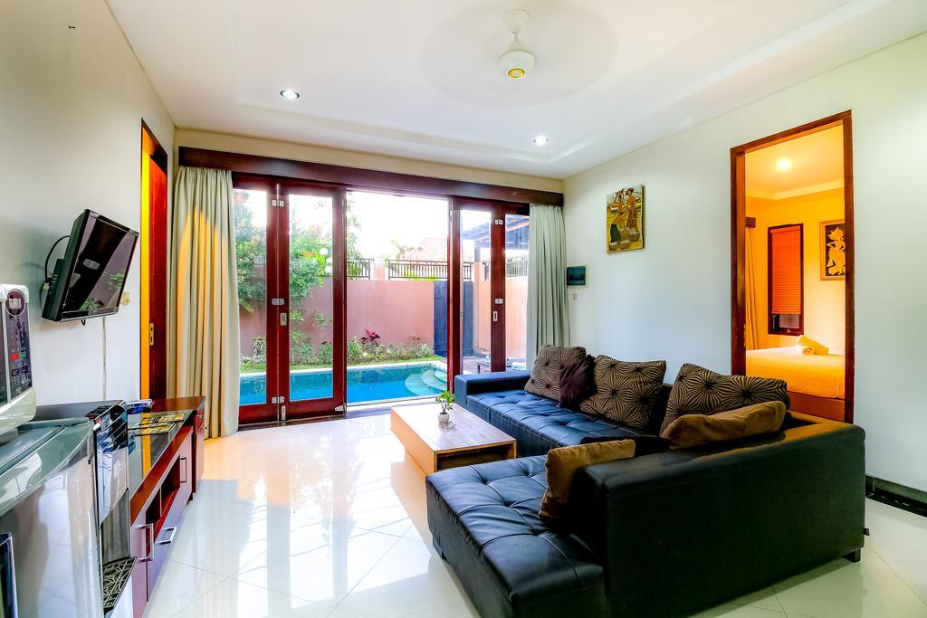 Villa Gayatri Seminyak Exterior foto