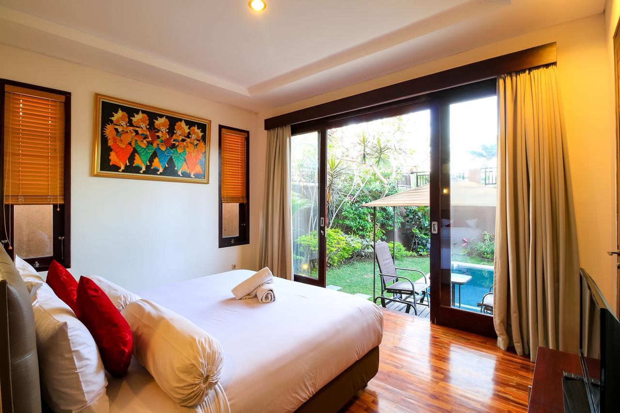 Villa Gayatri Seminyak Exterior foto