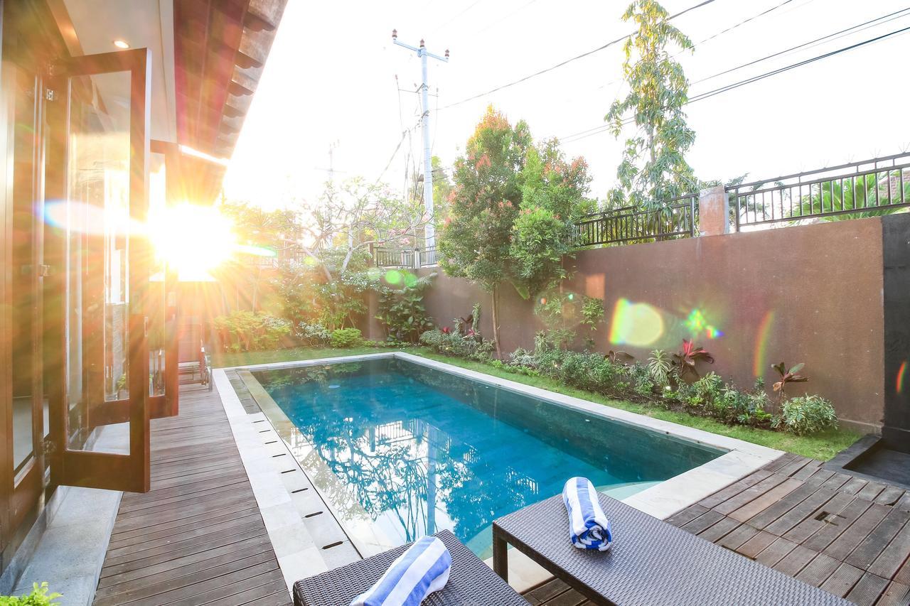 Villa Gayatri Seminyak Exterior foto
