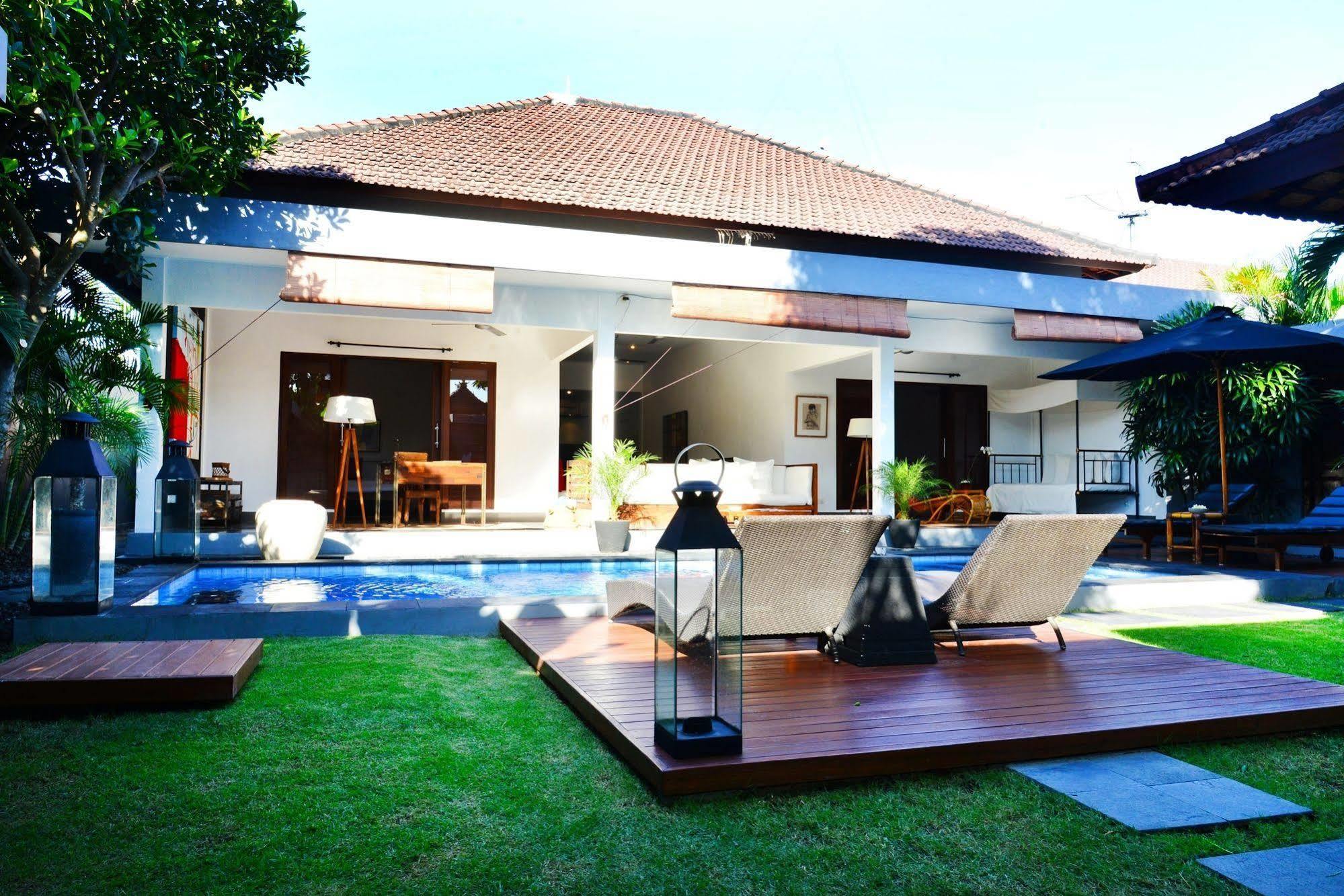 Villa Gayatri Seminyak Exterior foto