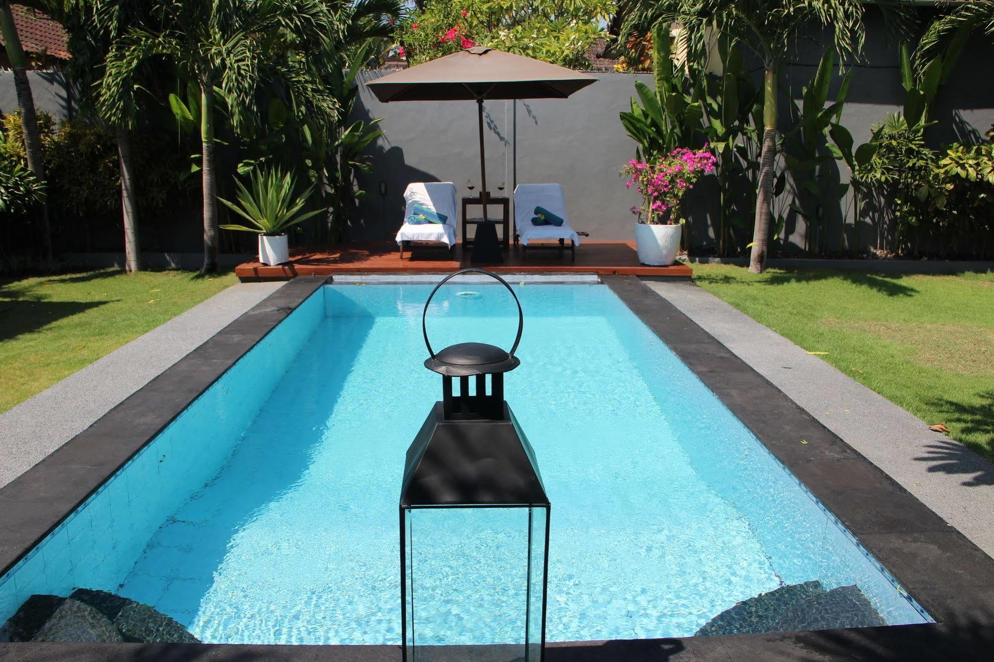 Villa Gayatri Seminyak Exterior foto